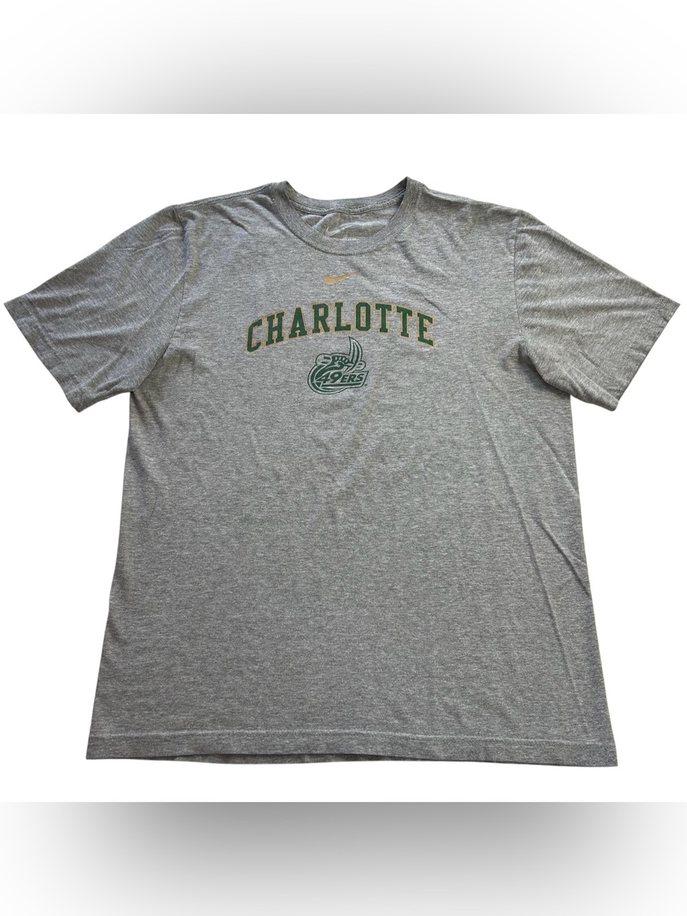 Nike UNCC Charlotte 49ers Men’s Center Swoosh T-Shirt Gray Green NCAA Size Large